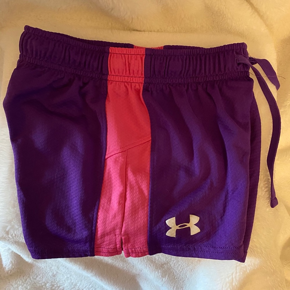 Girls Under Armour Shorts - Youth Medium